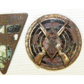 Veel van 2 NSDAP-badges. HJ Shooting Badge en NS-Frauenschaft Badge. Espenlaub militaria